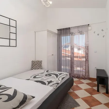 Apartment Sanja Vir