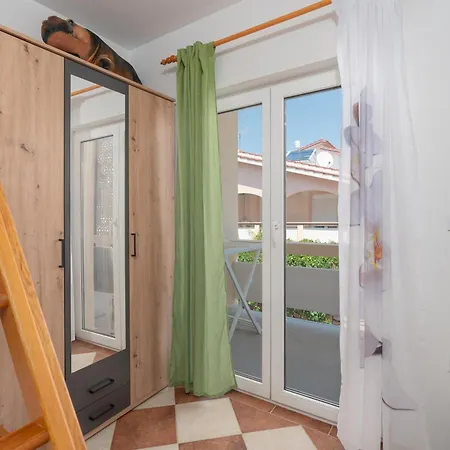 Apartment Sanja *