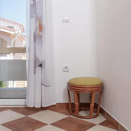 Sanja Apartment *