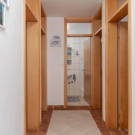 Sanja Apartment Vir