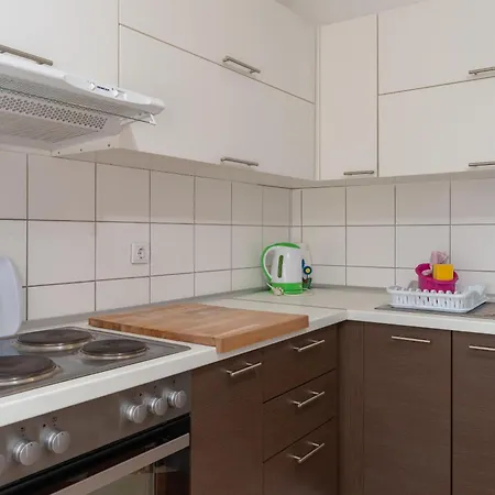 Sanja Apartment *