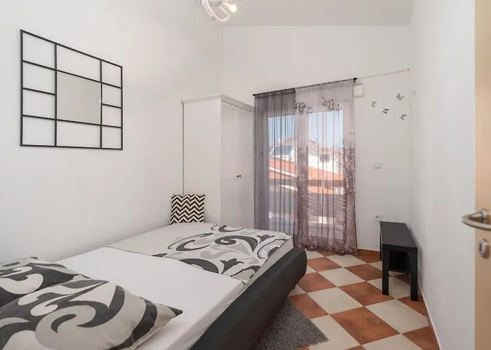 Апартаменты Sanja Вир