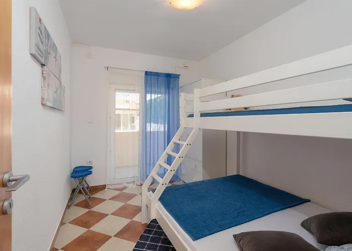 Апартаменты Sanja Вир